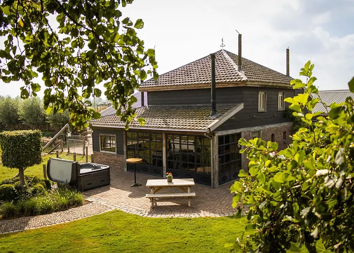 Landgoed Versteegh Nabij Heerlijkheid Marienwaerdt